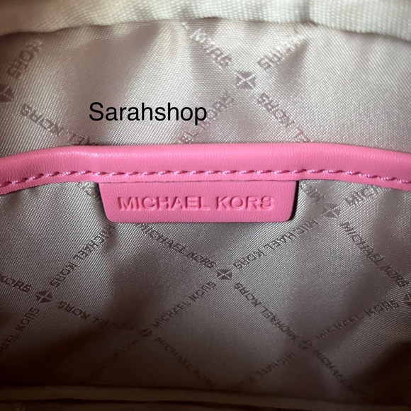 🌼Michael Kors Purse - Picture 13 of 16